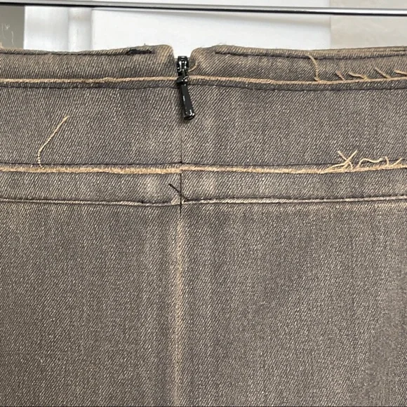 CAbi #402 vintage A-line skirt grey/brown with flower appliqué size 6 EUC - Picture 4 of 5